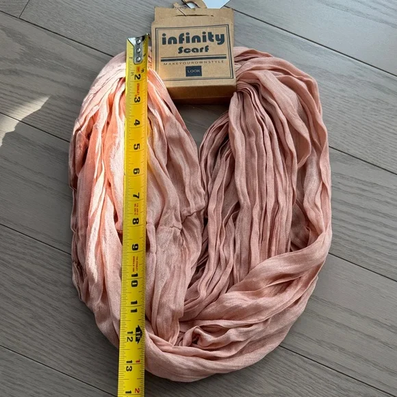 Cotton Silk Blend Infinity Scarf in Peach  blush 🍑☺️ - Picture 8 of 8